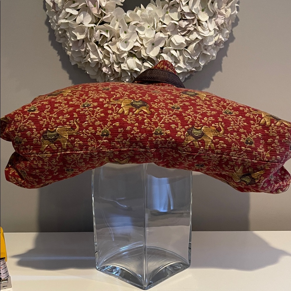 Red Tapestry Tote Bag  ***FINAL OFFER*** - Picture 9 of 10
